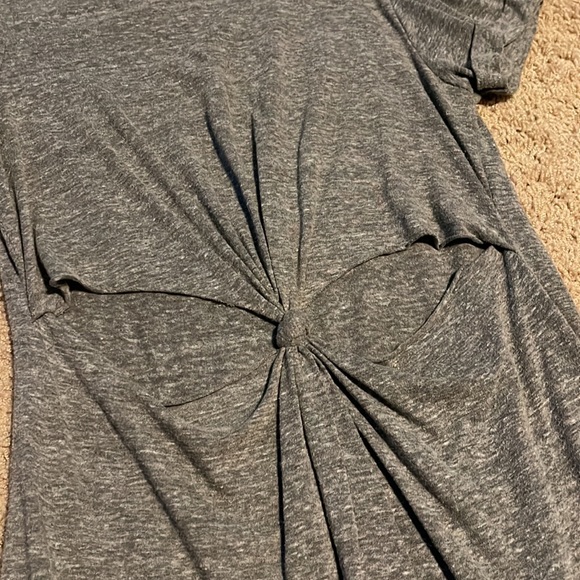 Honey Punch cut out jersey tshirt dress with front knot - Picture 2 of 3